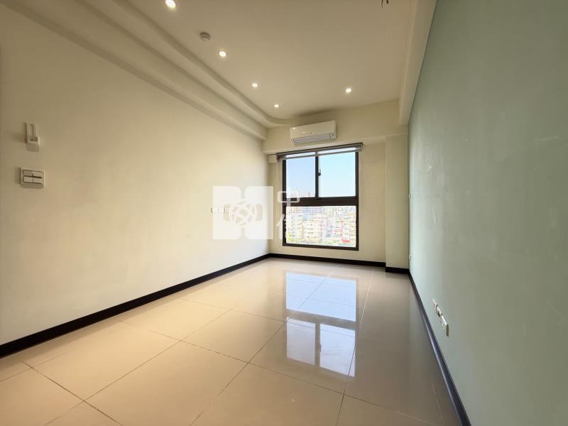 東區秀泰星境界精美二房平車房屋室內格局與周邊環境