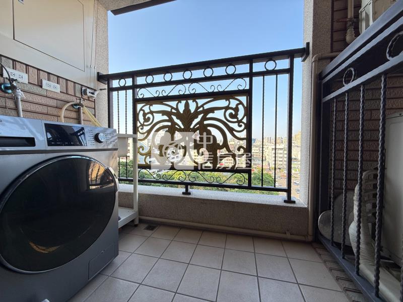 東區秀泰星境界精美二房平車房屋室內格局與周邊環境