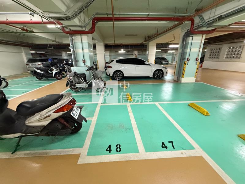 東區秀泰星境界精美二房平車房屋室內格局與周邊環境