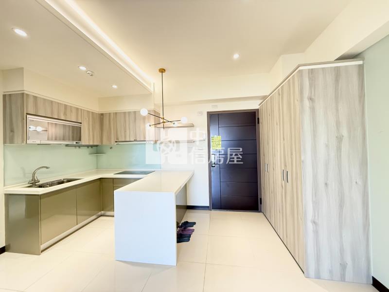 東區秀泰星境界精美二房平車房屋室內格局與周邊環境