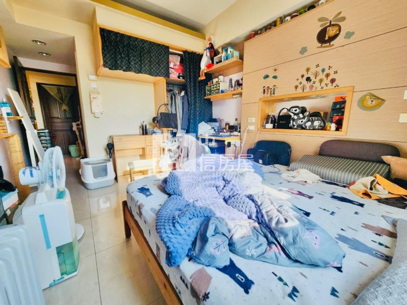 環中商圈星巴克| 2+1房車房屋室內格局與周邊環境