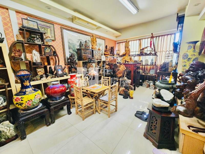 環中商圈星巴克| 2+1房車房屋室內格局與周邊環境