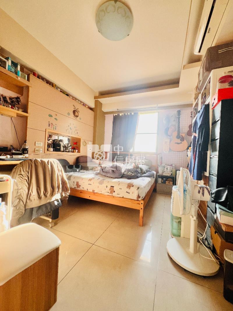 環中商圈星巴克| 2+1房車房屋室內格局與周邊環境