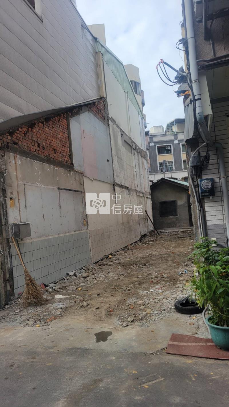 興大收租王！21 坪方正地，試算年收 140 萬，投報 6% 起房屋室內格局與周邊環境