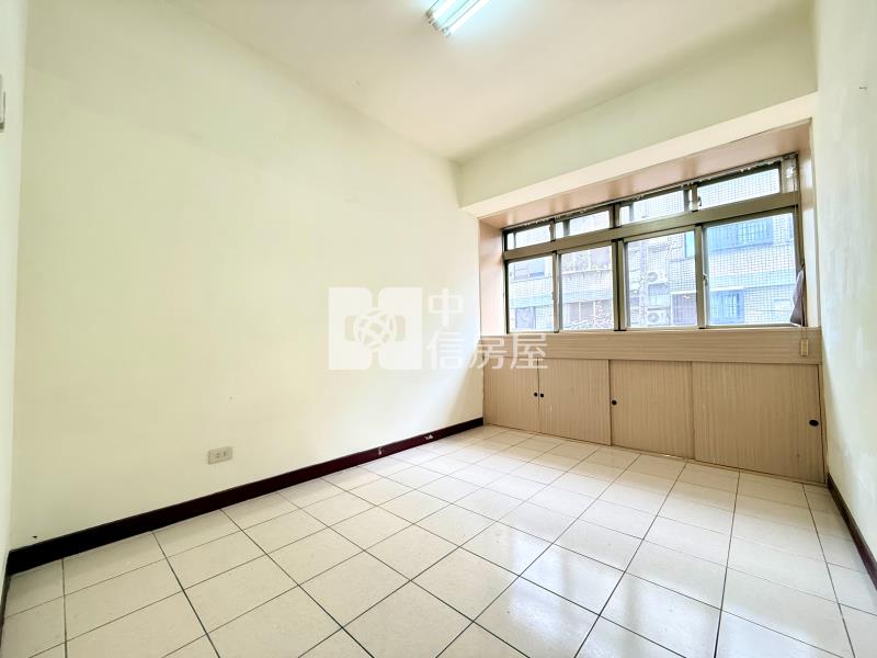 (亞太生活首都)樹孝路3+1房平面車位超值華廈房屋室內格局與周邊環境