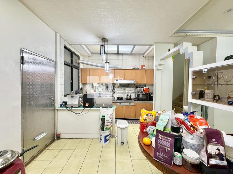 員林龍燈公園旁社區型透天房屋室內格局與周邊環境