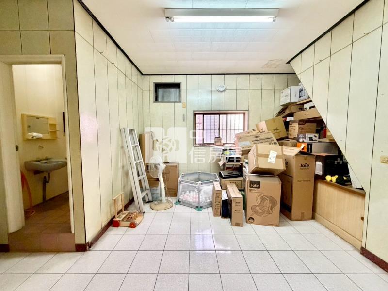 員林龍燈公園旁社區型透天房屋室內格局與周邊環境