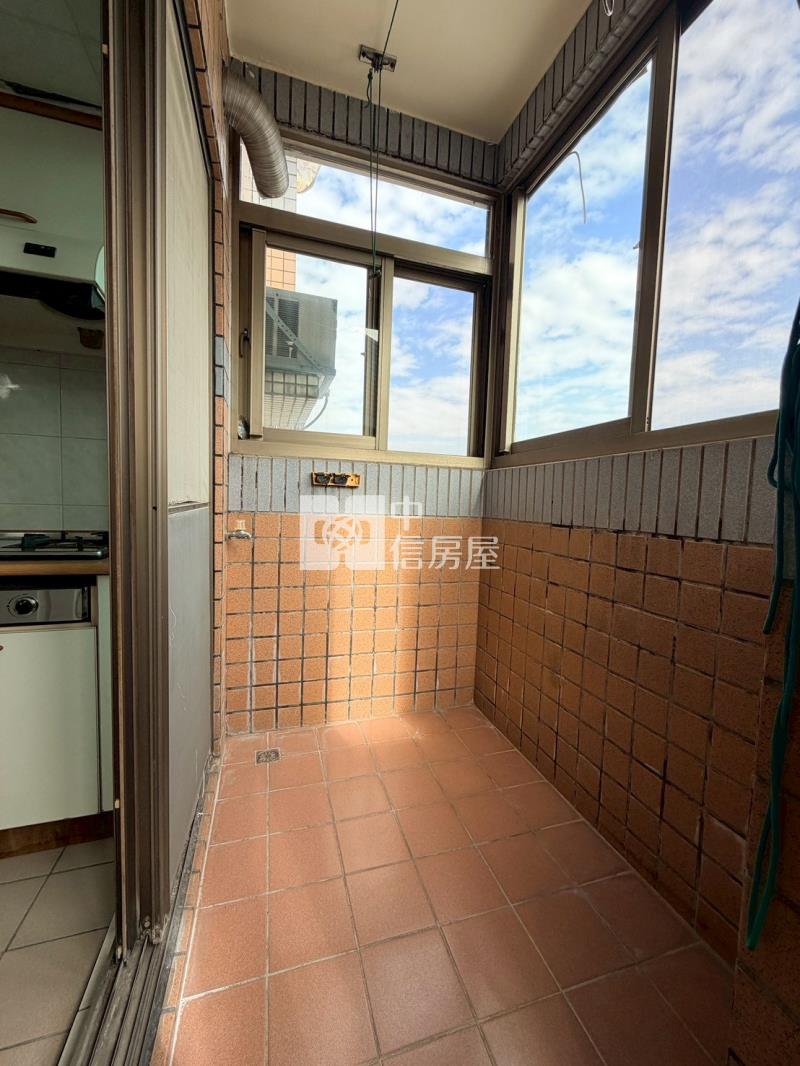 (靜園A區)樹義國小-靜園溫馨成家三房附車位房屋室內格局與周邊環境