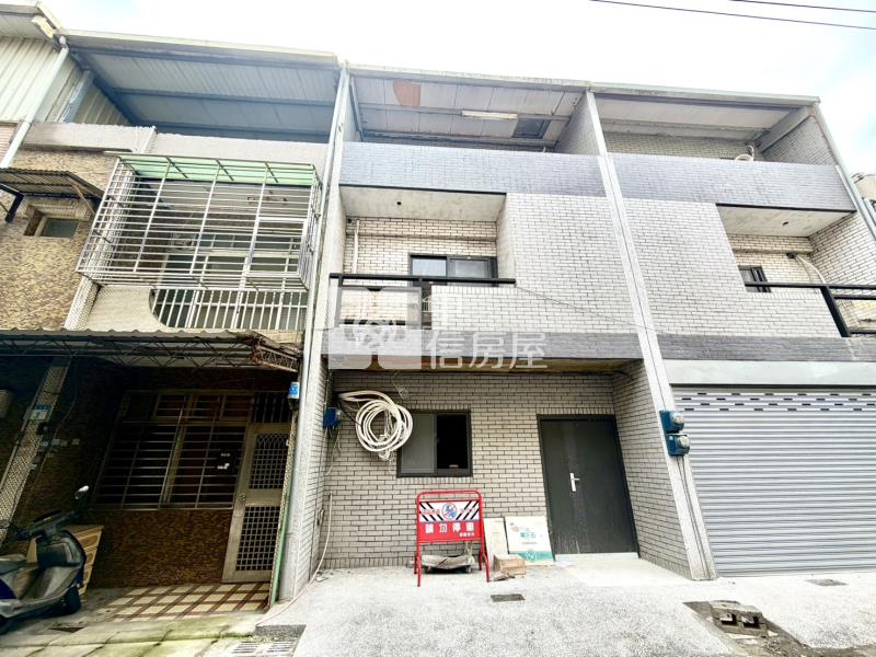 平鎮山仔頂雙主臥整新美透天房屋室內格局與周邊環境