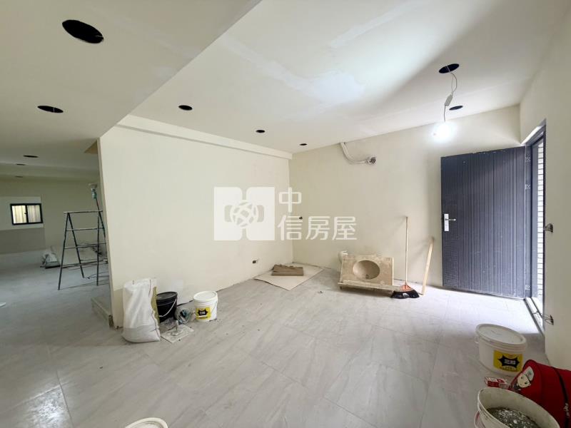 平鎮山仔頂雙主臥整新美透天房屋室內格局與周邊環境