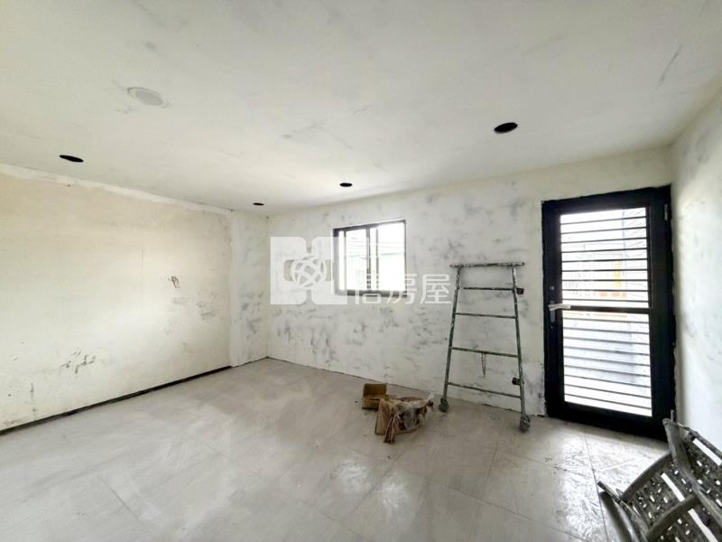 平鎮山仔頂雙主臥整新美透天房屋室內格局與周邊環境