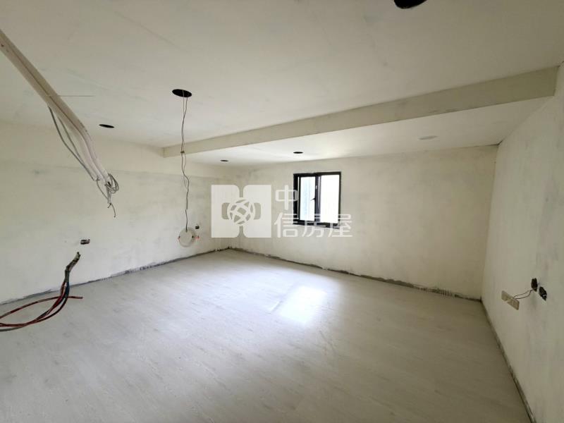 平鎮山仔頂雙主臥整新美透天房屋室內格局與周邊環境