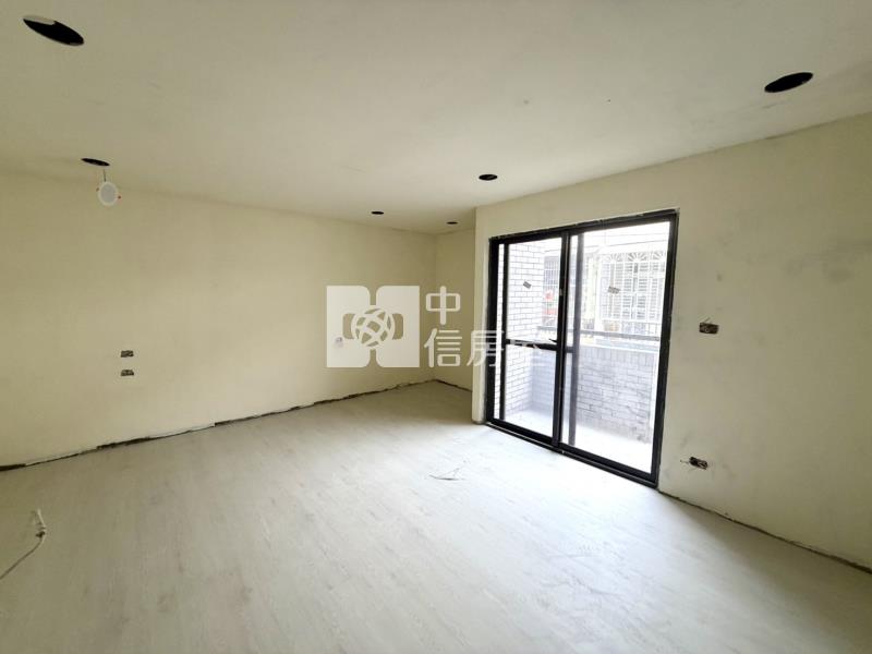 平鎮山仔頂雙主臥整新美透天房屋室內格局與周邊環境