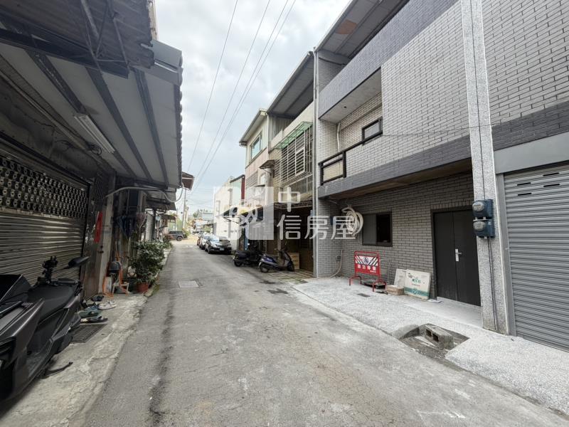 平鎮山仔頂整新美透天房屋室內格局與周邊環境