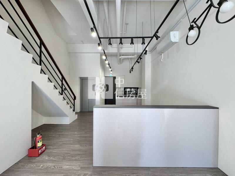 精銳萌未來店住合一電梯雙平車房屋室內格局與周邊環境