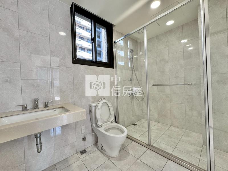 精銳萌未來店住合一電梯雙平車房屋室內格局與周邊環境