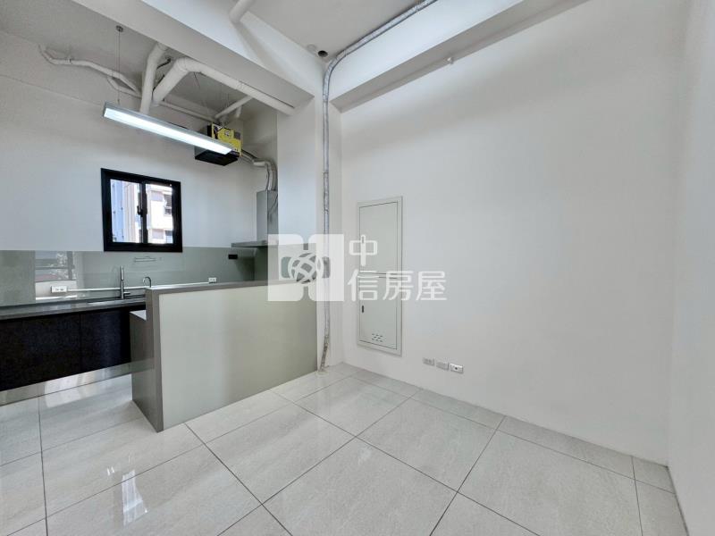 精銳萌未來店住合一電梯雙平車房屋室內格局與周邊環境