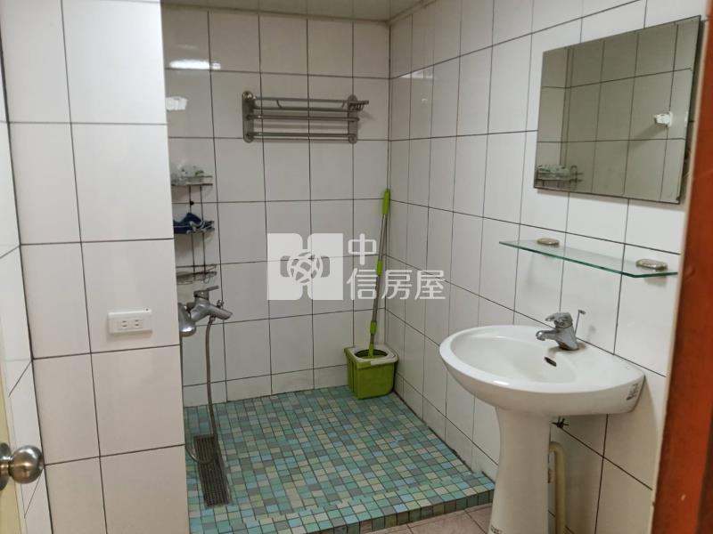 環東商圈健康城市電梯美三房房屋室內格局與周邊環境