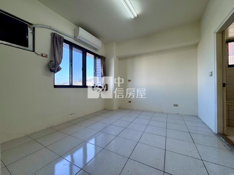 草屯中正龍庭漂亮三房房屋室內格局與周邊環境