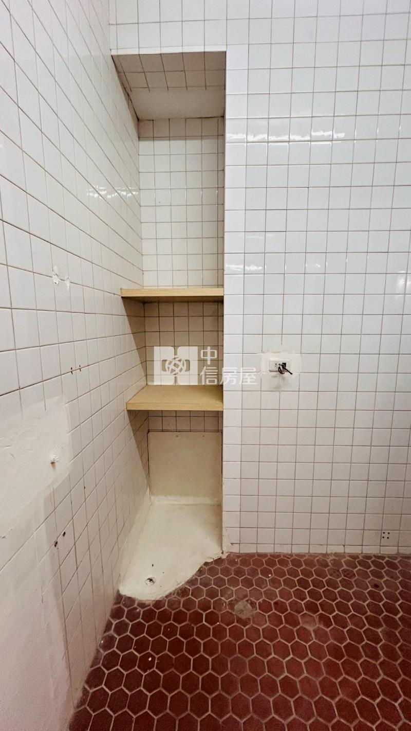 D1-27大馬路旁一樓店面公寓(專任)房屋室內格局與周邊環境