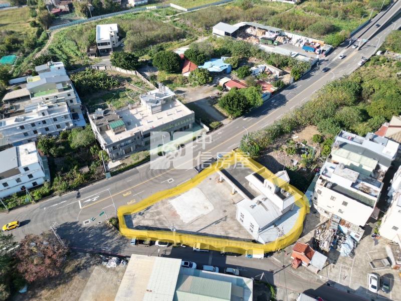 新竹市20米路旁加油站特目用地房屋室內格局與周邊環境