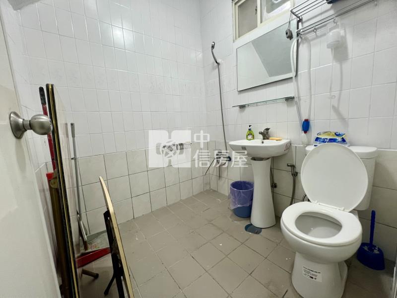 南勢山仔頂家樂福便宜透天房屋室內格局與周邊環境