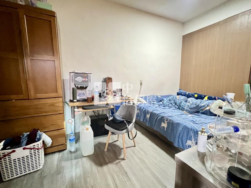 南勢山仔頂家樂福便宜透天房屋室內格局與周邊環境