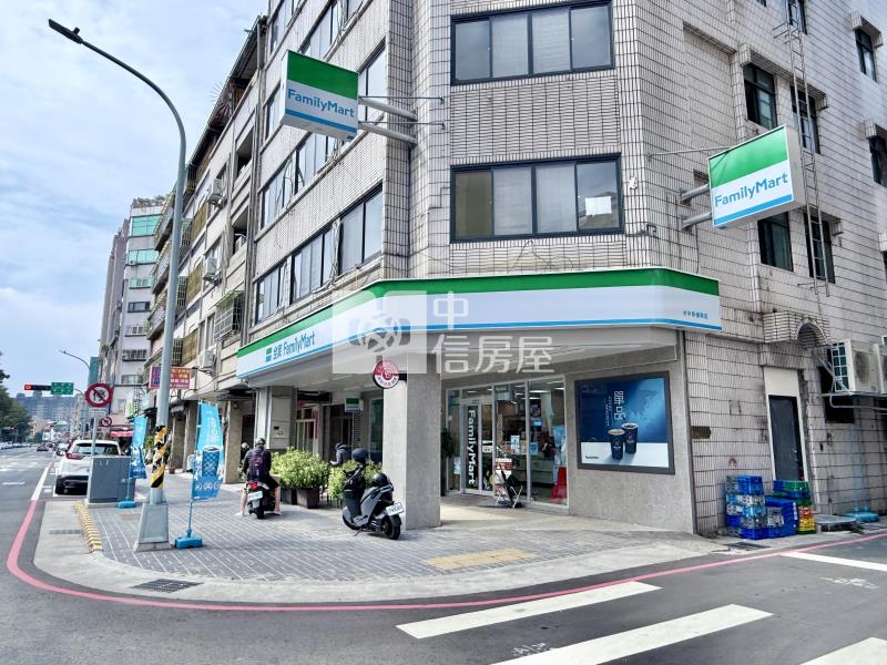 科博館旁｜全家便利商店三角窗黃金店面房屋室內格局與周邊環境