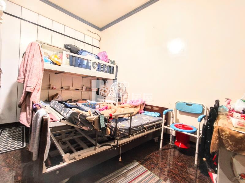 光興.孝親房.門前停車.靜巷透天房屋室內格局與周邊環境