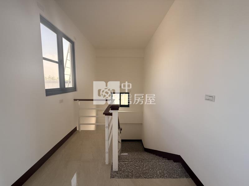 麟洛全新獨棟雙車墅房屋室內格局與周邊環境