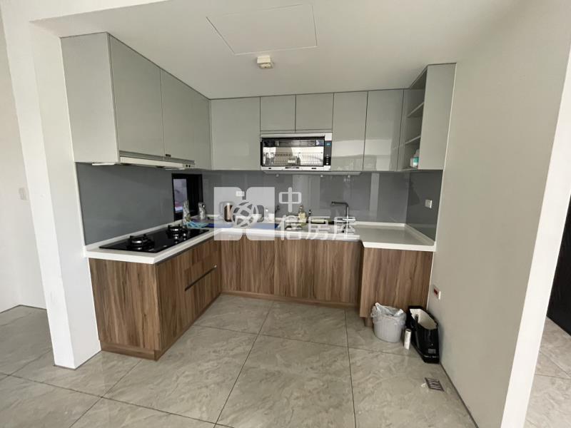 居然美華廈房屋室內格局與周邊環境