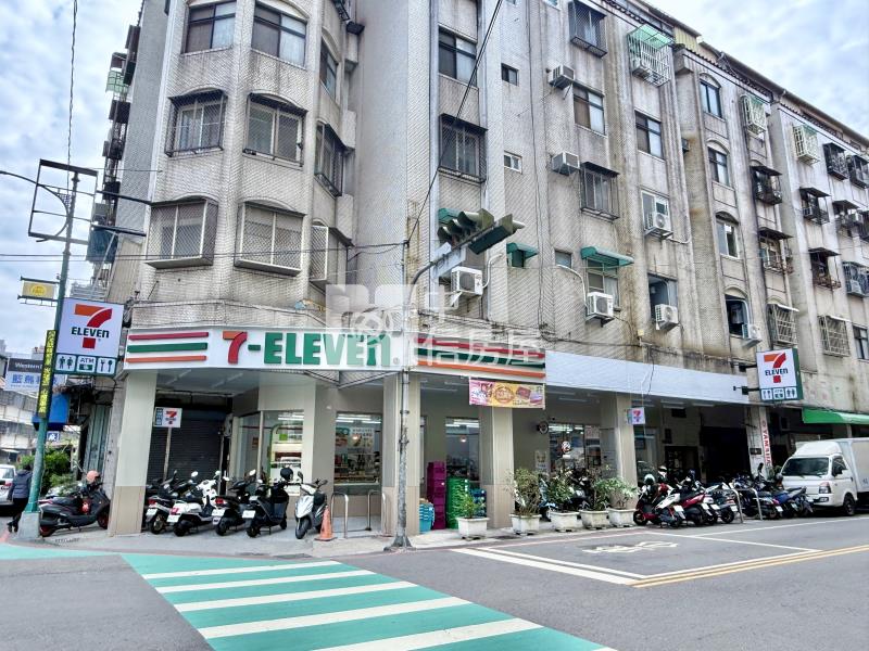 正青島路連鎖7-11超商16米超稀有大面寬三角窗 黃金雙店面房屋室內格局與周邊環境