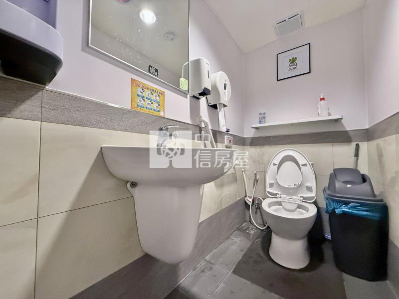 正青島路連鎖7-11超商16米超稀有大面寬三角窗 黃金雙店面房屋室內格局與周邊環境