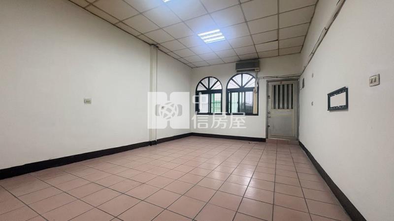 內壢國中前庭後院透天(中信卓越團隊)房屋室內格局與周邊環境