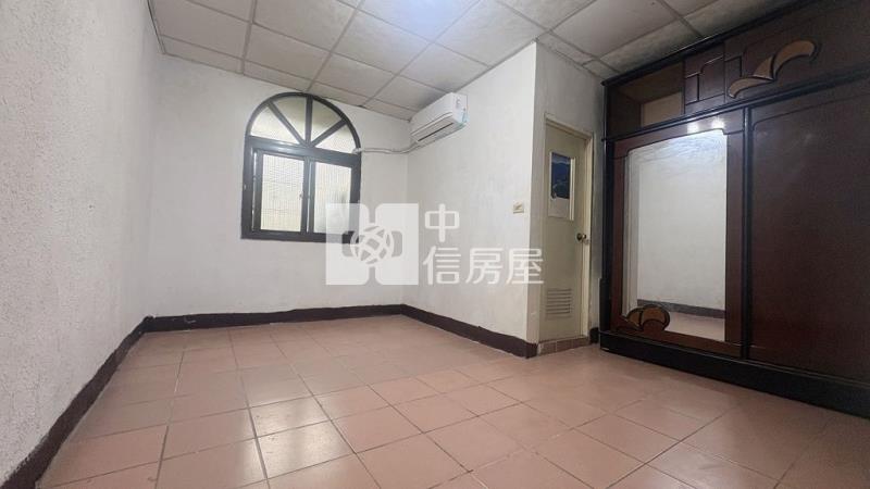 內壢國中前庭後院透天(中信卓越團隊)房屋室內格局與周邊環境