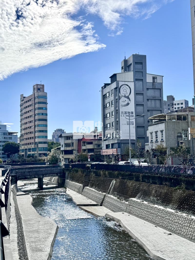 北區賴厝國小學區美透天房屋室內格局與周邊環境