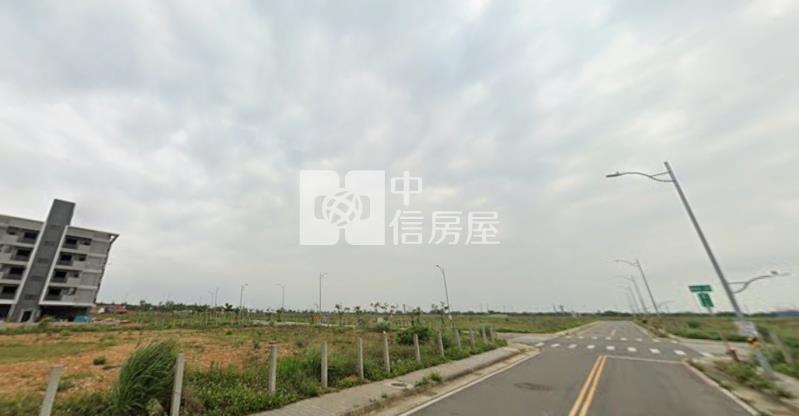 草漯雙面臨路建地房屋室內格局與周邊環境