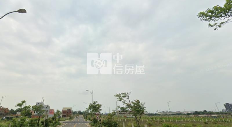 草漯雙面臨路建地房屋室內格局與周邊環境