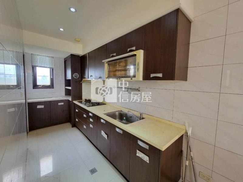 中壢近機捷A20站3+1房車|雙主臥|三衛浴有窗|房屋室內格局與周邊環境