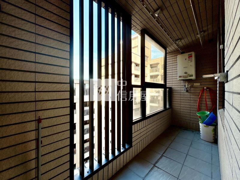 花樣年華｜高樓層朝南三房+平車房屋室內格局與周邊環境