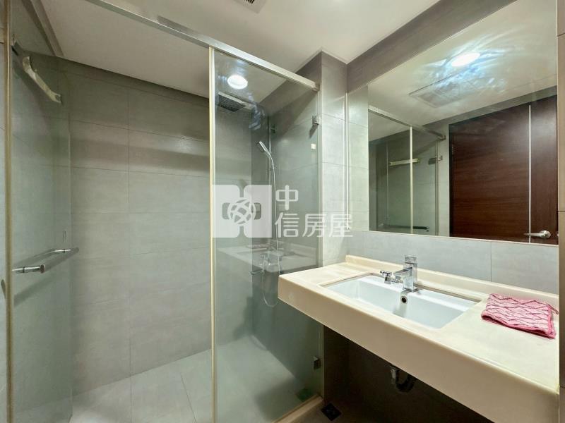 花樣年華｜高樓層朝南三房+平車房屋室內格局與周邊環境