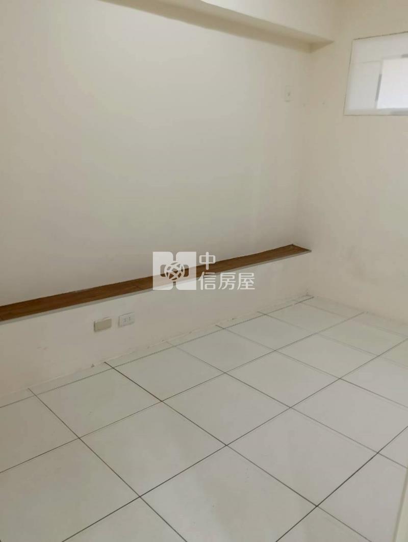 登輝新世界房屋室內格局與周邊環境