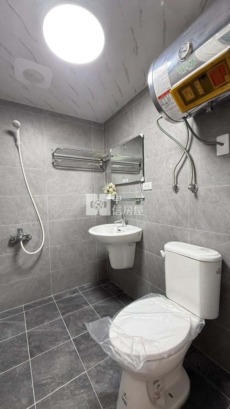 屏東市自立南路河畔景觀套房房屋室內格局與周邊環境