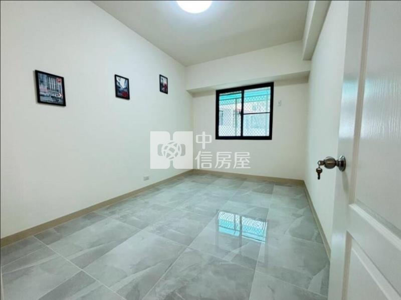 高雄楠梓世運大三房房屋室內格局與周邊環境