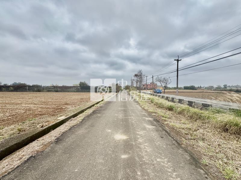 近新富車站.前後臨路(可會車)方正農地房屋室內格局與周邊環境