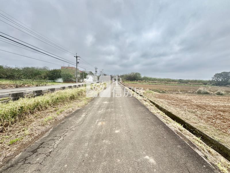 近新富車站.前後臨路(可會車)方正農地房屋室內格局與周邊環境