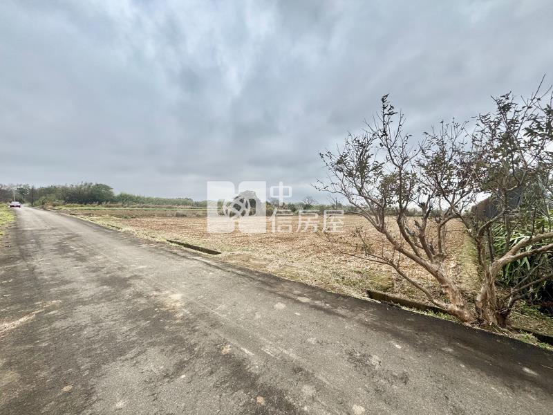 近新富車站.前後臨路(可會車)方正農地房屋室內格局與周邊環境