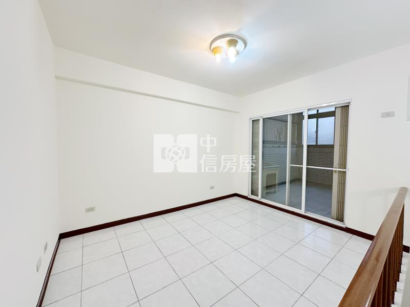 平鎮近66快速道路車庫停車美別墅房屋室內格局與周邊環境