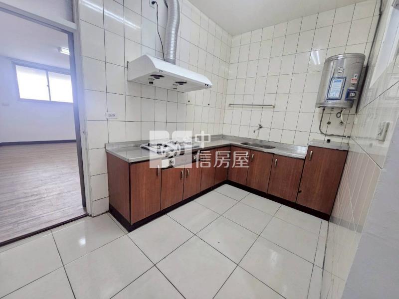 佳里信義國小旁5房孝親傳統透天房屋室內格局與周邊環境