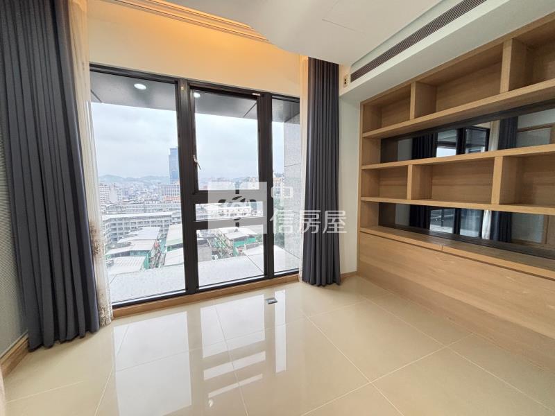 ◆信義君悅4房+車位房屋室內格局與周邊環境